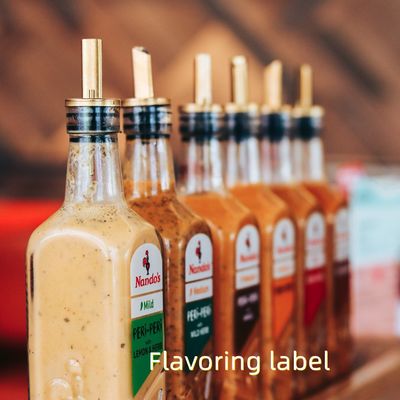 Etiquetas auto-aderentes personalizadas para bebidas Etiquetas de garrafas de condimentos para os requisitos do seu cliente